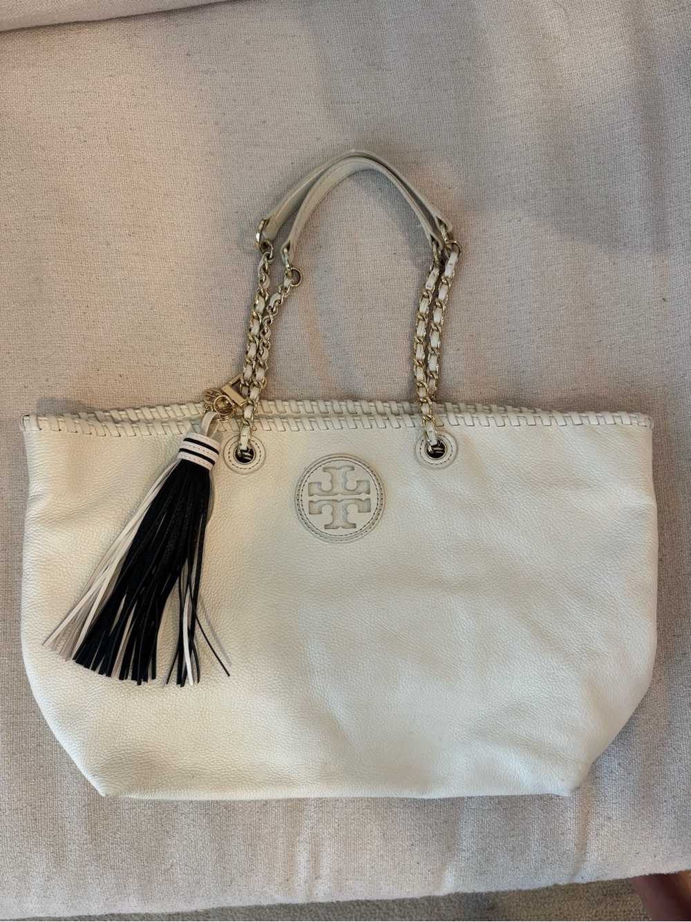 Tory Burch White Pebbled Leather Tote Chain Strap Tassel